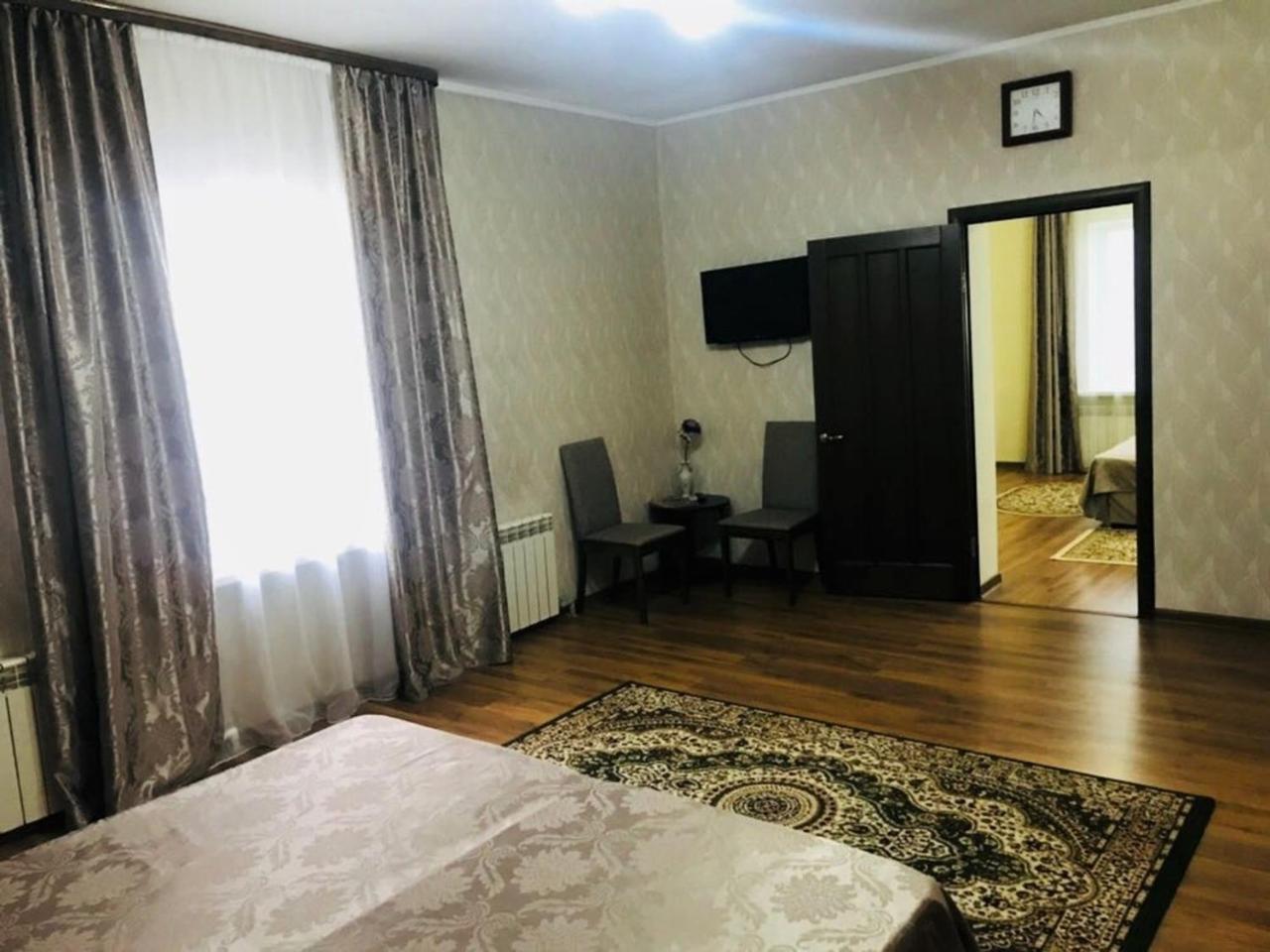 Sultan Beibarys Hotel Астана Екстериор снимка